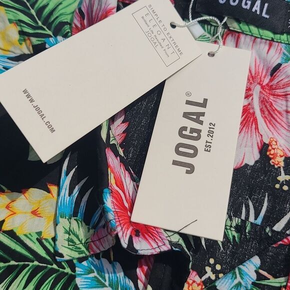 Jogal Hibiscus Floral Sleeveless Button up - Picture 4 of 6